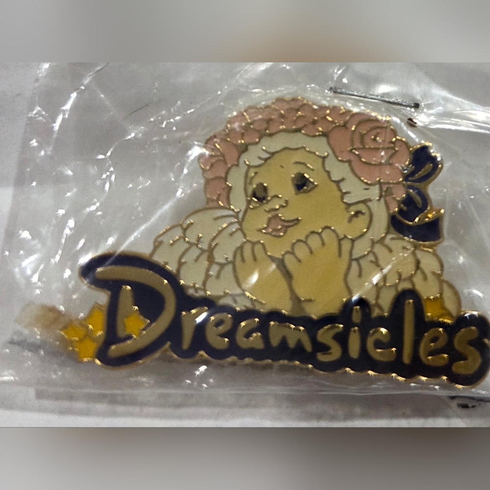 Vintage Unopened Dreamsicles Angel Pin
